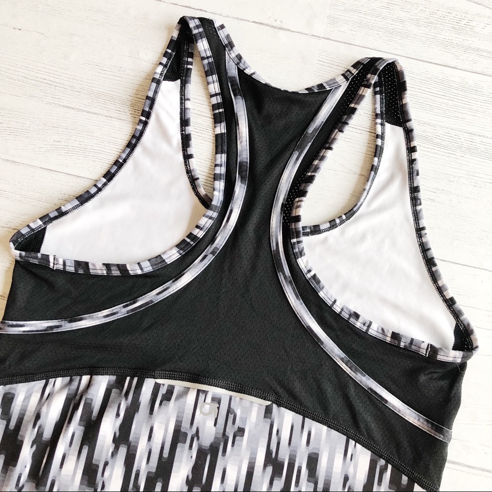 GapFit Razorback Tank - Picture 4 of 5